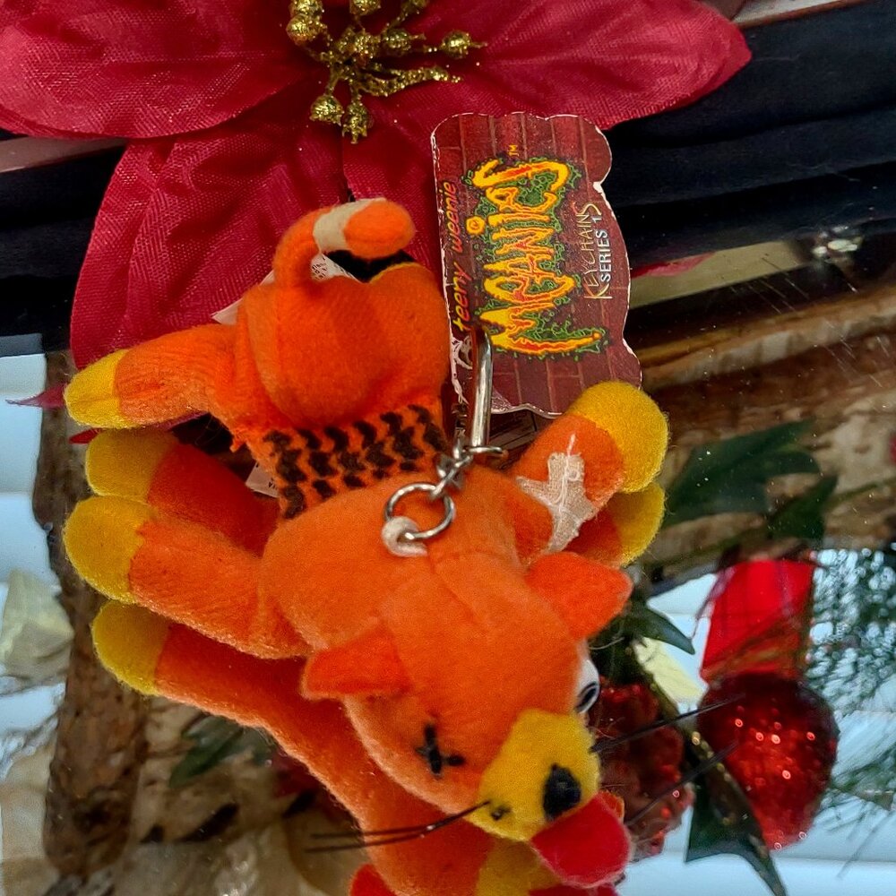 Vintage TEENY WEENIE MEANIES Keychain / SPLAT THE ROAD KILL CAT